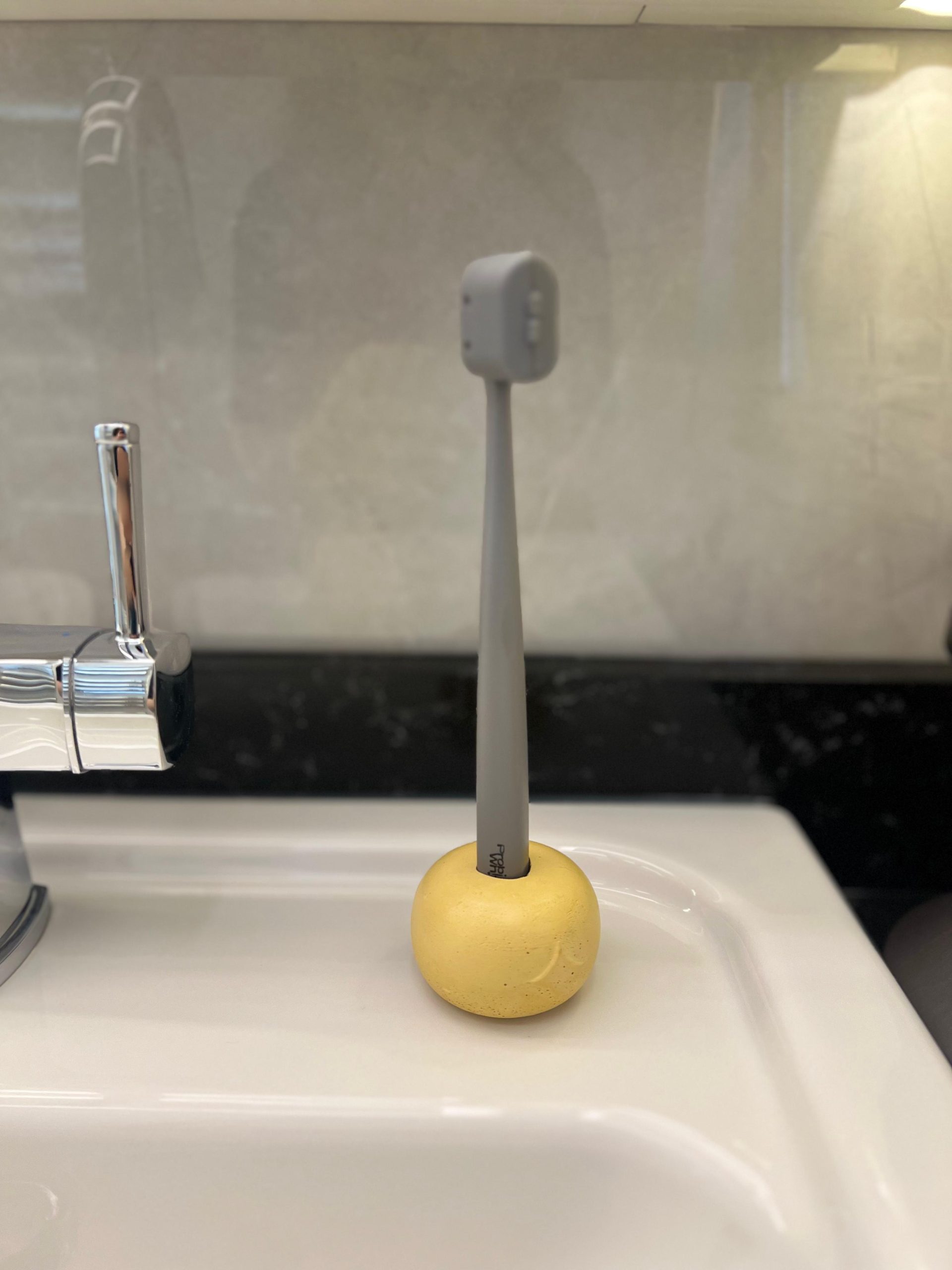 Himalaya Tuzlu/Spiral Uçlu Diş Fırçası photo review